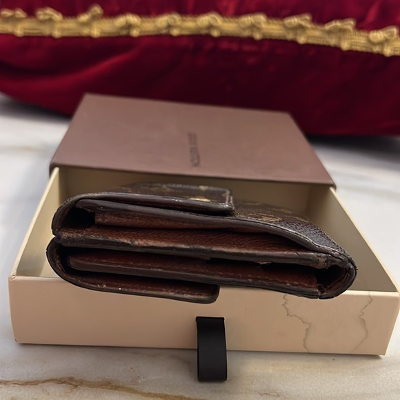 Authentic Louis Vuitton monogram wallet - Picture 6 of 16